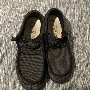 Hey Dudes size 10